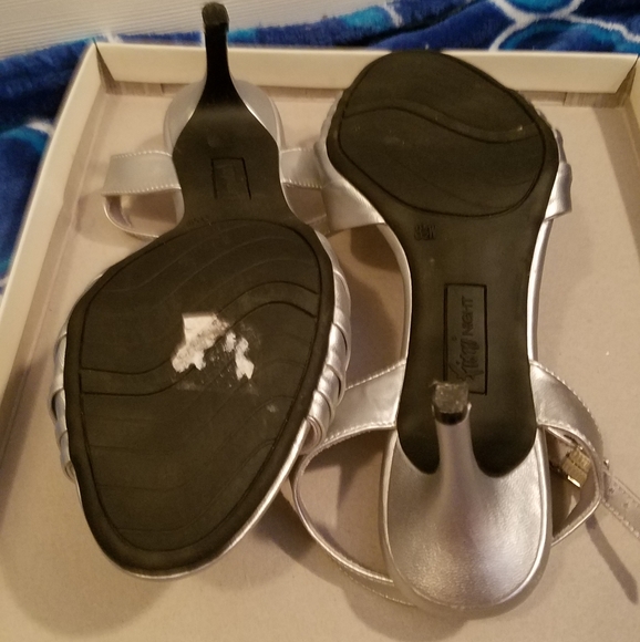 High Heels - Picture 3 of 6